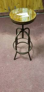 lot 1769 image: Bar Stool