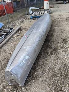 lot 940 image: LoweLine Aluminum Canoe