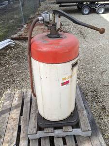 lot 941 image: Lincoln Gear Oil Hand Pump Dispenser