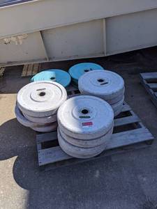 lot 948 image: Pallet Of Used Rubber Coated Weights