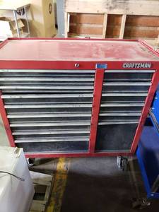 lot 2024 image: Craftsman bottom tool box on wheels