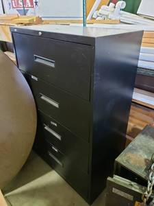 lot 2053 image: 4 drawer file cabinet