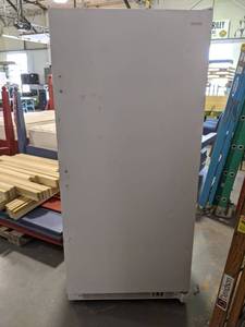 lot 2132 image: Kenmore Upright Commercial Freezer 253.26062102