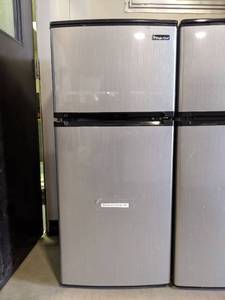 lot 2134 image: Magic Chef Two Door Refrigerator