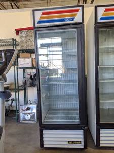 lot 2212 image: True Freezer GDM-23F