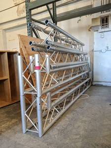 lot 7024 image: Box Truss Kit