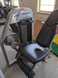 lot 7063 image: Nautilus Nitro Plus Leg Extension Machine