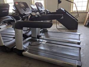 lot 7065 image: Lifetime Fitness Flex Deck 95 Series Tread Mill With Digital Screen