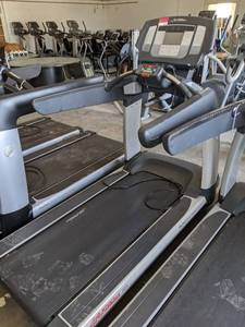 lot 7070 image: Lifetime Fitness Flex Deck 95T Series Tread Mill With Digital Screen 120v