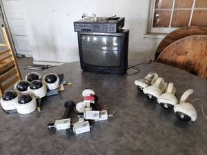 lot 7097 image: (16) security cameras, monitor, recorder