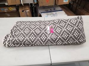 lot 4577 image: Grey And White Rug