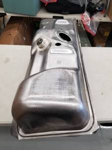 lot 4626 image: Gas Tank