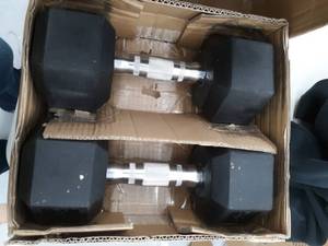 lot 4698 image: 2 25lb Dumbbells