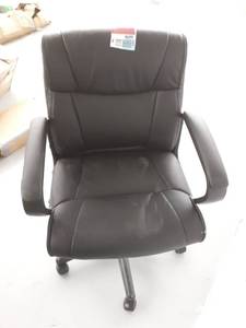 lot 4699 image: Black Office Chair