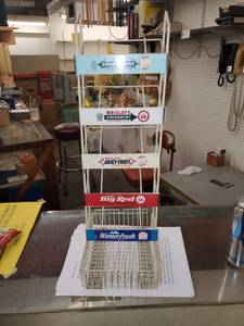 lot 131 image: Wrigleys gum display