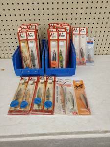 lot 151 image: 40 Lures assorted Basswalleyepike