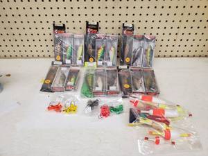 lot 154 image: 18 Assorted Lures BassWalleyepike RAPALAS