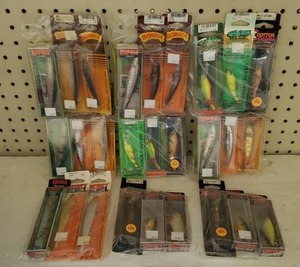 lot 168 image: 27 Basswalleyepike lures Rapala - Bomber and other