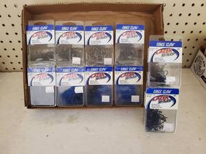 lot 183 image: Eagle Claw Worm Hook variety lot