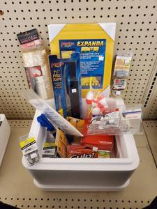 lot 269 image: 15 qt cooler Catfish Variety Box