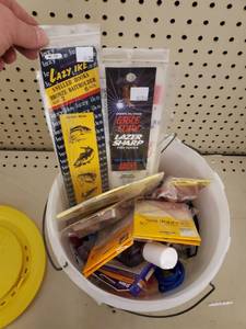 lot 278 image: Frabil Minnow dipper full of gear