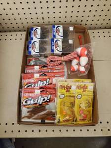 lot 299 image: Hooks Crappie Jigs - Soft bait - stringer and bobbers