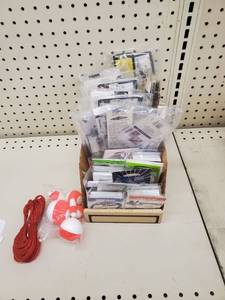 lot 425 image: Hooks assorted sizes and styles