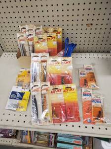 lot 497 image: Smithwick - Lazy Ike - Rebel Basswalleyepike Assorted Lures and swivels