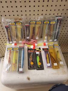 lot 541 image: Rapala - Storm - Cotton Cordell lures
