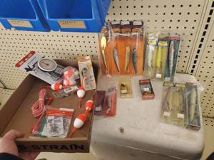 lot 554 image: Rapala - Storm - Bomber, scale, swivels and more