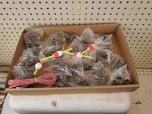 lot 565 image: Assorted Treble hooks