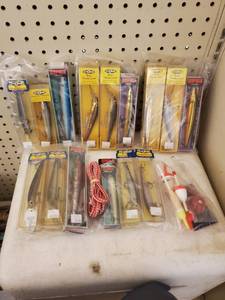 lot 571 image: Rapala Storm lure lot