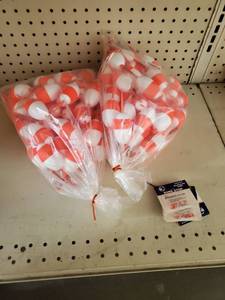 lot 578 image: 100 bobbers and bobber stops
