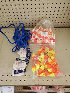 lot 586 image: Bobbers, bobber stops- wing-it bobbers