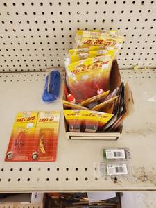 lot 594 image: Lazy Ike Top water lures , swivels and split Rings