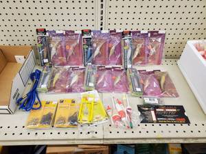 lot 658 image: Rapala Deep divers, Mystic, swivels and more