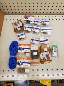 lot 670 image: Assorted J Hooks