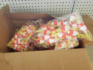 lot 48 image: 500 bobbers