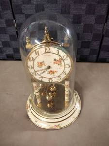 lot 8010 image: Clock