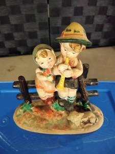 lot 8034 image: Occupied Japan Statue