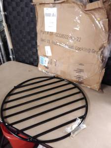 lot 8093 image: 22 Charcoal Cooking Grate