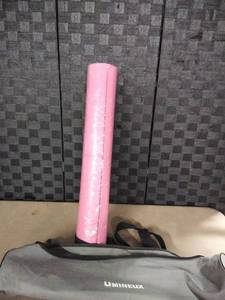 lot 8109 image: Umineux Yoga Mat