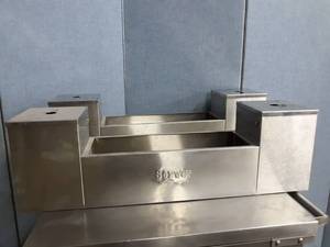 lot 1263 image: Server topping dispensers