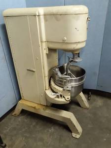 lot 1267 image: Vulcan 80 qrt mixer 1 phase