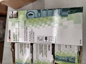 lot 9613 image: bulk lot of Coleman Cable 59790DI 3 Outlet Power Stake, Green
