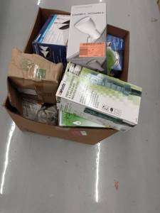 lot 9615 image: lot of miscellaneous ace items