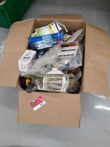lot 9621 image: lot of miscellaneous ace items