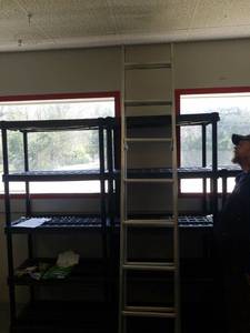 lot 25 image: 16ft Extendable ladder