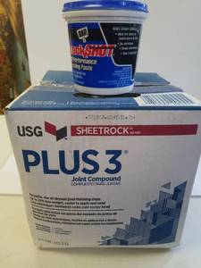 lot 46 image: plus 3 joint compound 3.5 gallon sparkling paste