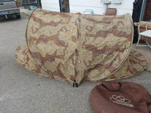 lot 97 image: Pop-tent